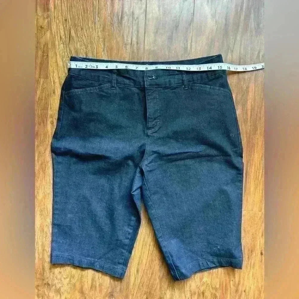 St. John Bay Women’s Capris Size 10 - Picture 4 of 5